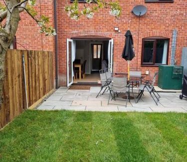 Orleton House | 41 mortimer drive, ideal location near ludlow