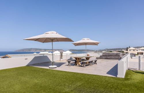 Robberg Beach Villa | 41 on Beachy Head - Luxury Villa 100m from the beach