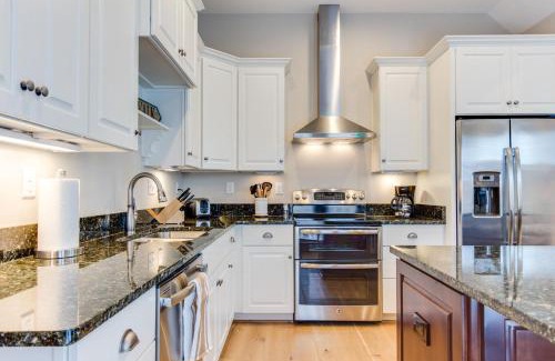 Northeast Virginia Beach House | 412A The Inlet House