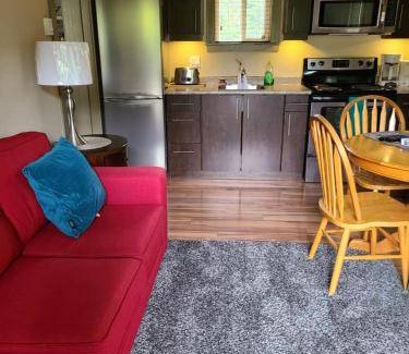 Port Renfrew Ski Chalet | 42 m² Chalet ∙ 1 bedroom ∙ 4 guests