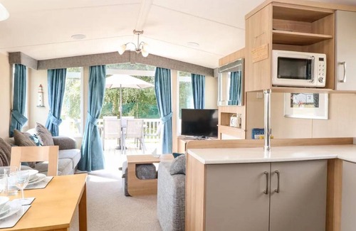 Hopton Apartment | 42 m² Apartment ∙ 3 bedrooms ∙ 5 guests