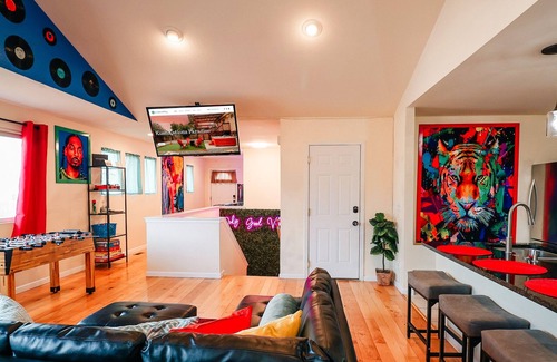 Berkley House | 420 PS5 Hottub Arcade Theater PoolTablePinball
