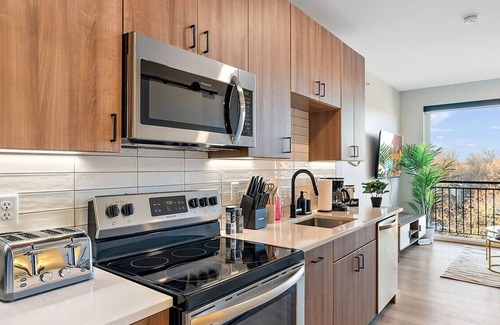 St. Anthony West Apartment | 424 Huck Minneapolis