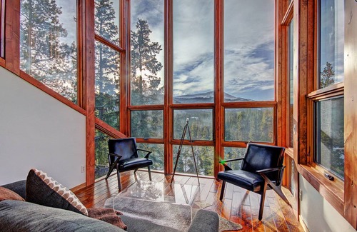 Breckenridge House | 425 m² House ∙ 7 bedrooms ∙ 8 guests