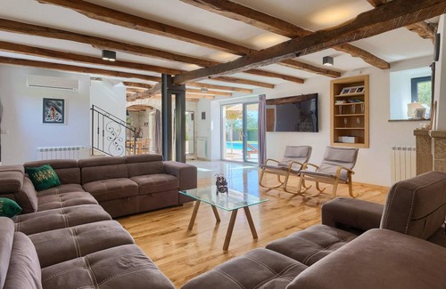 Kringa House | 430 m² House ∙ 9 bedrooms ∙ 20 guests
