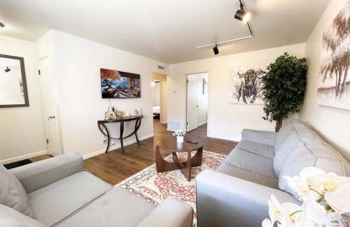 Campbell House | 434-Campbell Cozy & Bright 2B/1b/AC/close to Downtown