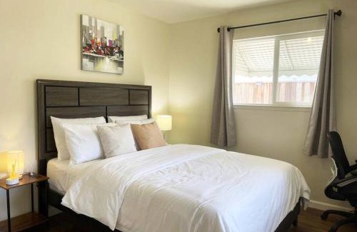 Campbell House | 434-Campbell Cozy & Bright 2B/1b/AC/close to Downtown