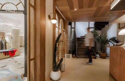 Bandung Hotel | 44 m² Hotel ∙ 3 guests
