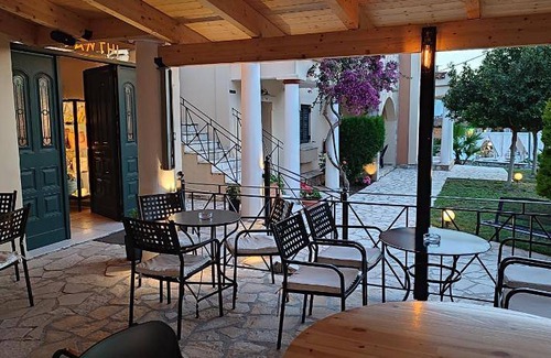 Kalamaki Apartment | 44 m² Serviced apartment ∙ 5 guests