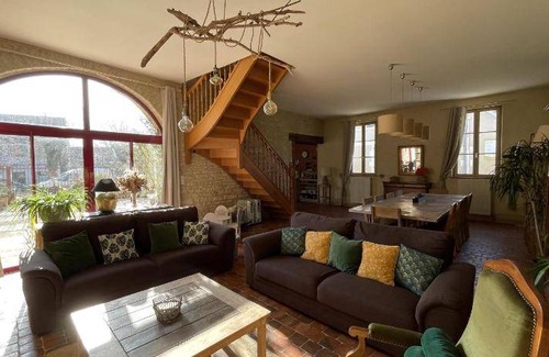 Saint-Cyr-les-Colons House | 440 m² House ∙ 7 bedrooms ∙ 18 guests