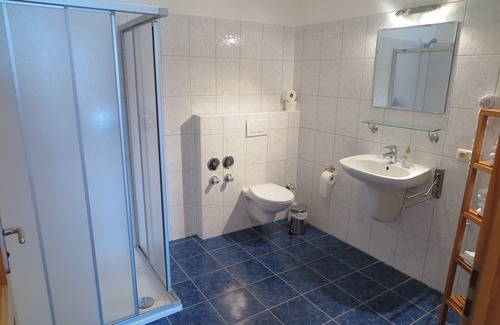 Otterfing Apartment | 45 m² apartment on the south side with restored vaulted ceiling