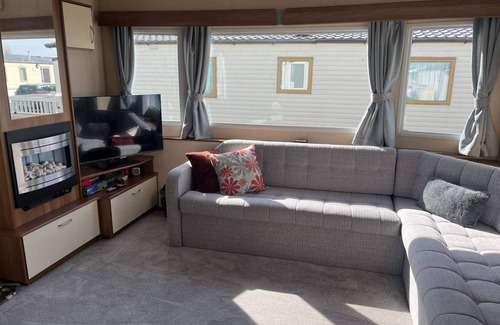 Heacham Ski Chalet | 45 m² Chalet ∙ 2 bedrooms ∙ 4 guests