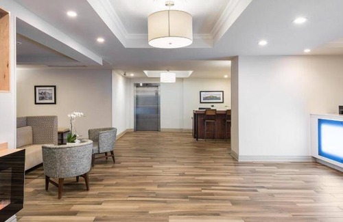 Gananoque Hotel | 45 m² Hotel ∙ 127 guests
