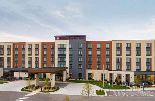 Brookfield Hotel | 45 m² Hotel ∙ 127 guests