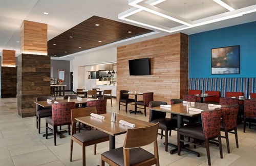 Brookfield Hotel | 45 m² Hotel ∙ 127 guests