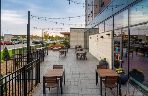 Brookfield Hotel | 45 m² Hotel ∙ 127 guests