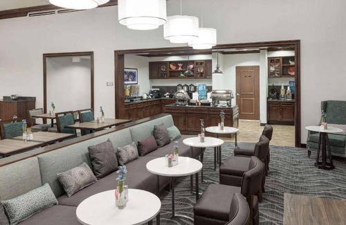 Biggs Field Hotel | 45 m² Hotel ∙ 127 guests