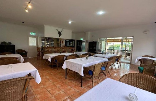 Mareeba Hotel | 45 m² Motel ∙ 10 guests
