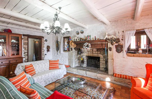 Fragneto Monforte House | 450 m² House ∙ 4 bedrooms ∙ 10 guests