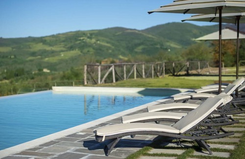 Lucolena Villa | 450 m² Villa ∙ 7 bedrooms ∙ 14 guests