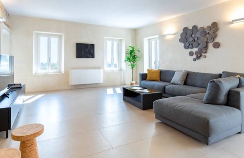 Cuccaro Monferrato Villa | 450 m² Villa ∙ 5 bedrooms ∙ 10 guests