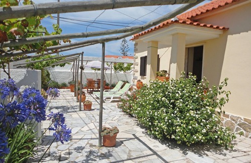 Praia das Macas Cottage | 450 meters to the beach, Private gardens,Praia das Maçãs