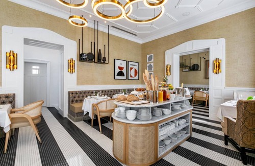 Split Hotel | 46 m² Hotel ∙ 127 guests