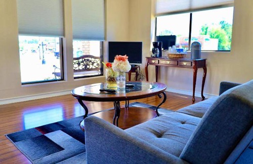 Gladewater Hotel | 46 m² Motel ∙ 2 guests