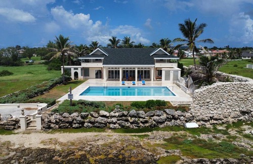 Work Hall Villa | 465 m² Villa ∙ 3 bedrooms ∙ 6 guests