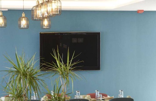 Les Berges du Lac Hotel | 47 m² Hotel ∙ 127 guests