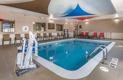 Quad Cities Hotel | 47 m² Hotel ∙ 8 guests
