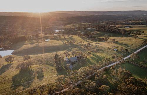 Talunga Villa | 47 WOOLSHED ROAD - Adelaide Hills rural retreat