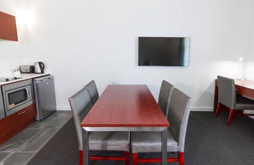 Narrabundah Apartment | 49 m² Serviced apartment ∙ 127 guests