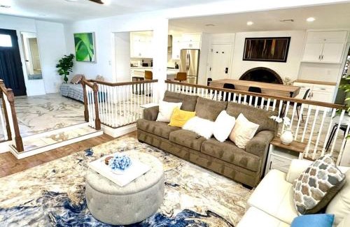 Enterprise House | 4B House with Pool and BBQ Near Airport and Strip