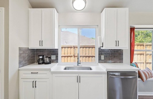 Saginaw House | 4BD,2BA Saginaw Sanctuary - Pool, Firepit, Laundry