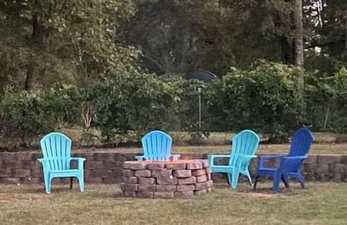 Iuka House | 4BdRm Home Near Mineral Springs Park