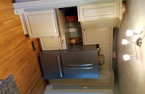 Ashland House | 4Bed/3Bath GREYSTONE COTTAGE