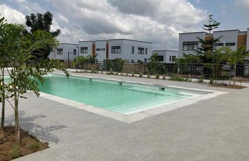 Oyarifa House | 4Bed Accra Family Home + Pool +Garden