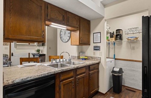 Owensboro House | 4bed3Bedroom near Convention Ctr, downtown, Fisher Park, 30 min to Holiday World