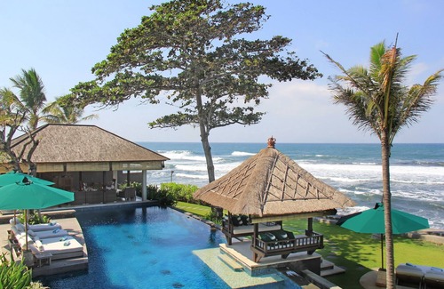 Ketewel Villa | 4BR Beach Front Villa - W/Laundry & Dry Cleaning Service!