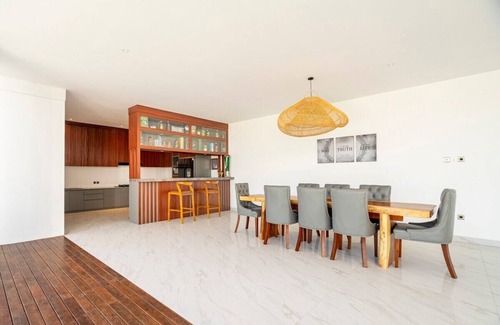 Kutuh Villa | 4BR Dream Villa 5 Min to Pandawa & Melasti Beach With Movie Room and TableTennis