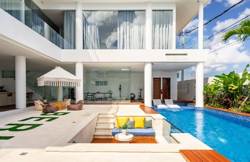 Kutuh Villa | 4BR Dream Villa 5 Min to Pandawa & Melasti Beach With Movie Room and TableTennis