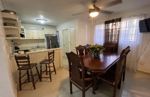 Guaricano Apartment | 4DR Inviting 3-Bedroom Stay Santo Domingo