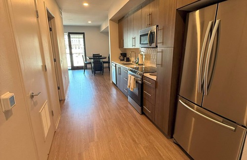 Marina District Apartment | 4th & J: Cozy 1-Bedroom Apartment in Fantastic Downtown, San Diego