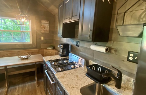 Old Forge Cottage | "4th Lake" One Bedroom, Luxury Waterfront Cottage at The Lakes, Old Forge