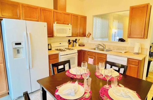 Northwest Reno House | 4TVs/6 Beds/Pet Ok/Sleeps 10