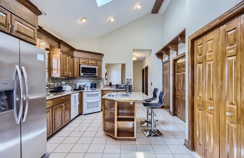 Franklin House | 5 Acre 2500 SQFT Country House Near Nashville! (F2)