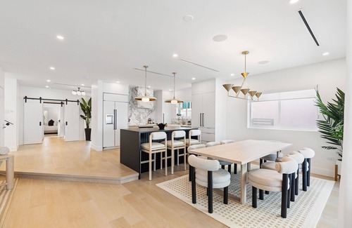 West Bay Villa | 5 Bdr Oceanside Luxury Rental - Salt Aire