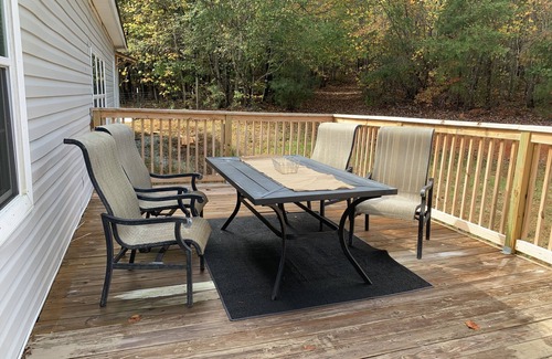 Roxboro House | 5 bdrm, 3 full bth, large living room and fireplace area.