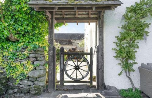 Kendal House | 5 Bed in Kendal 88095